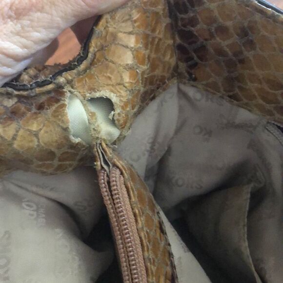 MICHAEL Michael KORS Tan snake skin python satchel - Picture 7 of 9